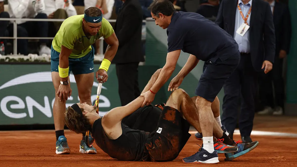 الإصابة تُجبر ألكسندر زفيريف على الانسحاب أمام نادال  في نصف نهائي رولان غاروس