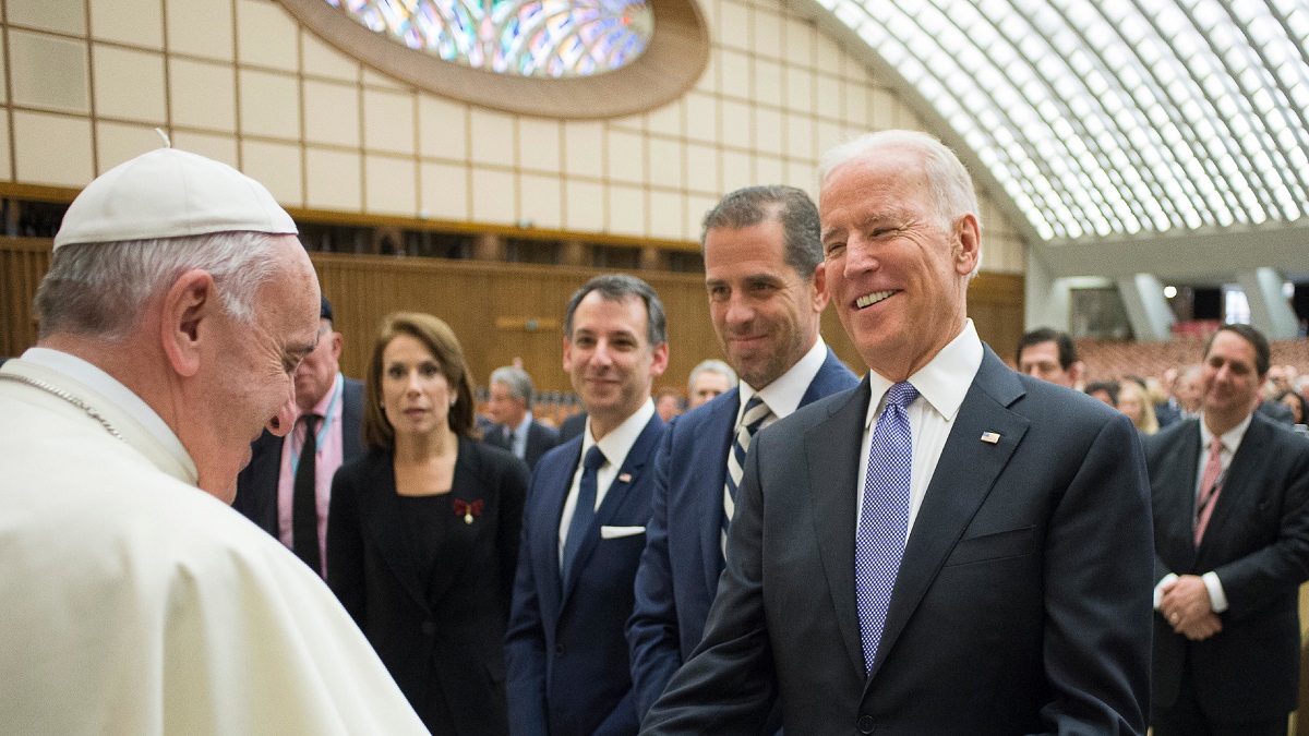 بابا الفاتيكان يهنئ بايدن هاتفيا برئاسة الولايات المتحدة