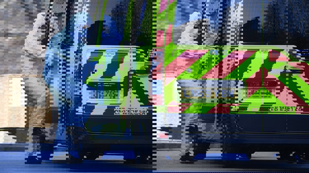 بريطانيا تسجل 12 وفاة بالمتحور الجديد أوميكرون