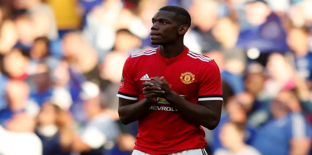 شاهد.. بول بوغبا يؤدي مناسك العمرة (صورة)