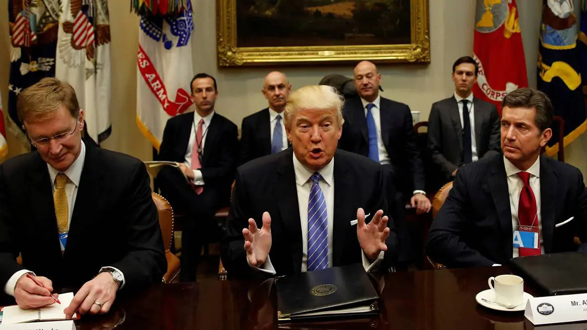 فورين بوليسي: حان الوقت لواشنطن لاستبدال العقوبات بحوافز لإيران