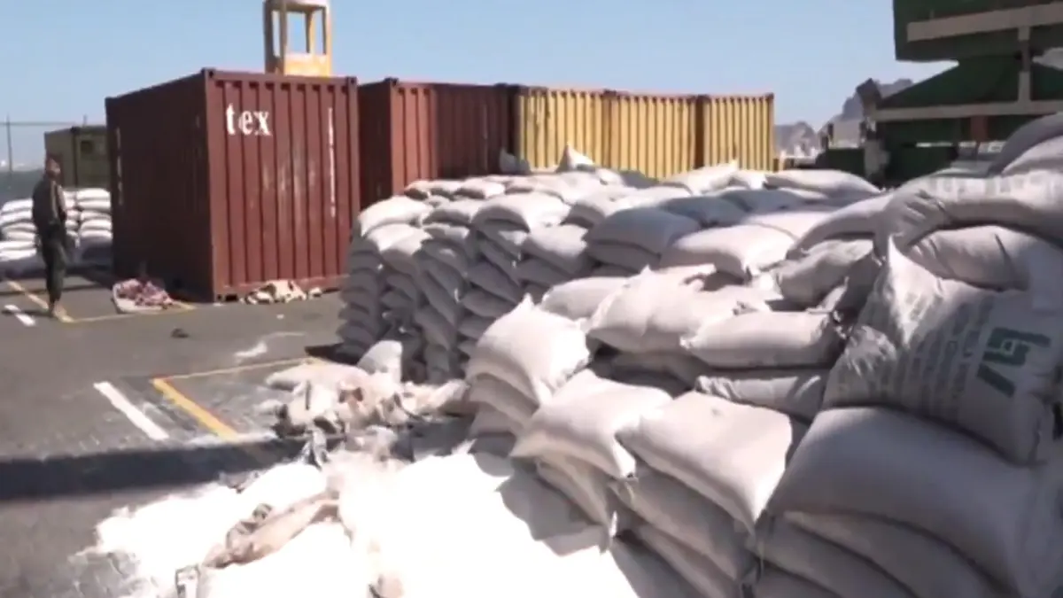 اليمن.. إتلاف كميات كبيرة من المخدرات ضبطت على متن حاوية في ميناء عدن