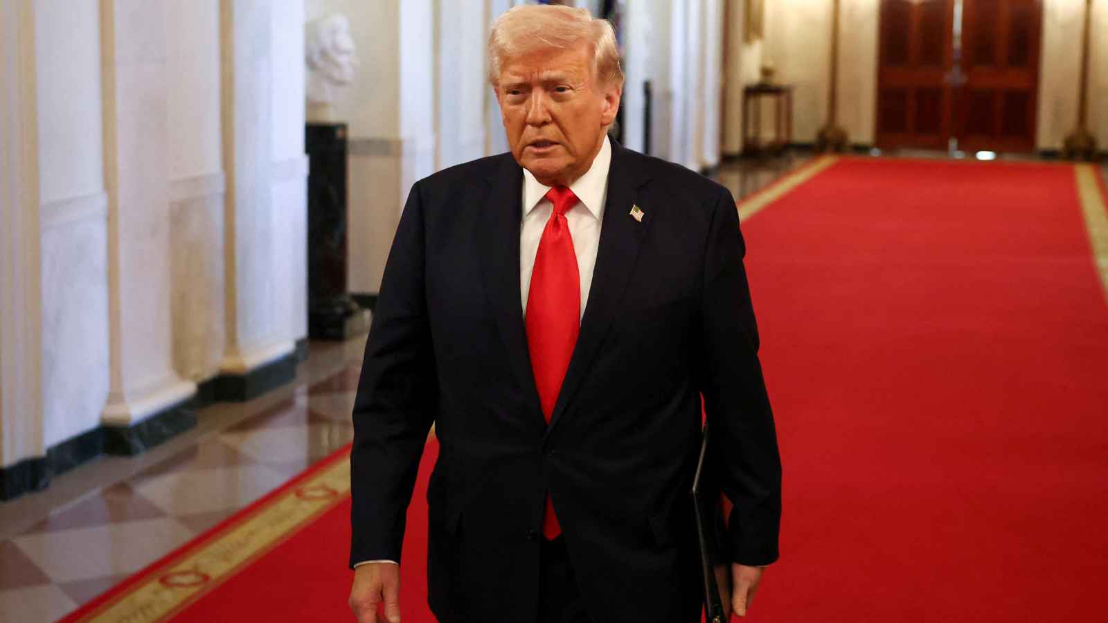 "المعادن الحرجة".. جديد ترامب في حرب الرسوم المستعرة