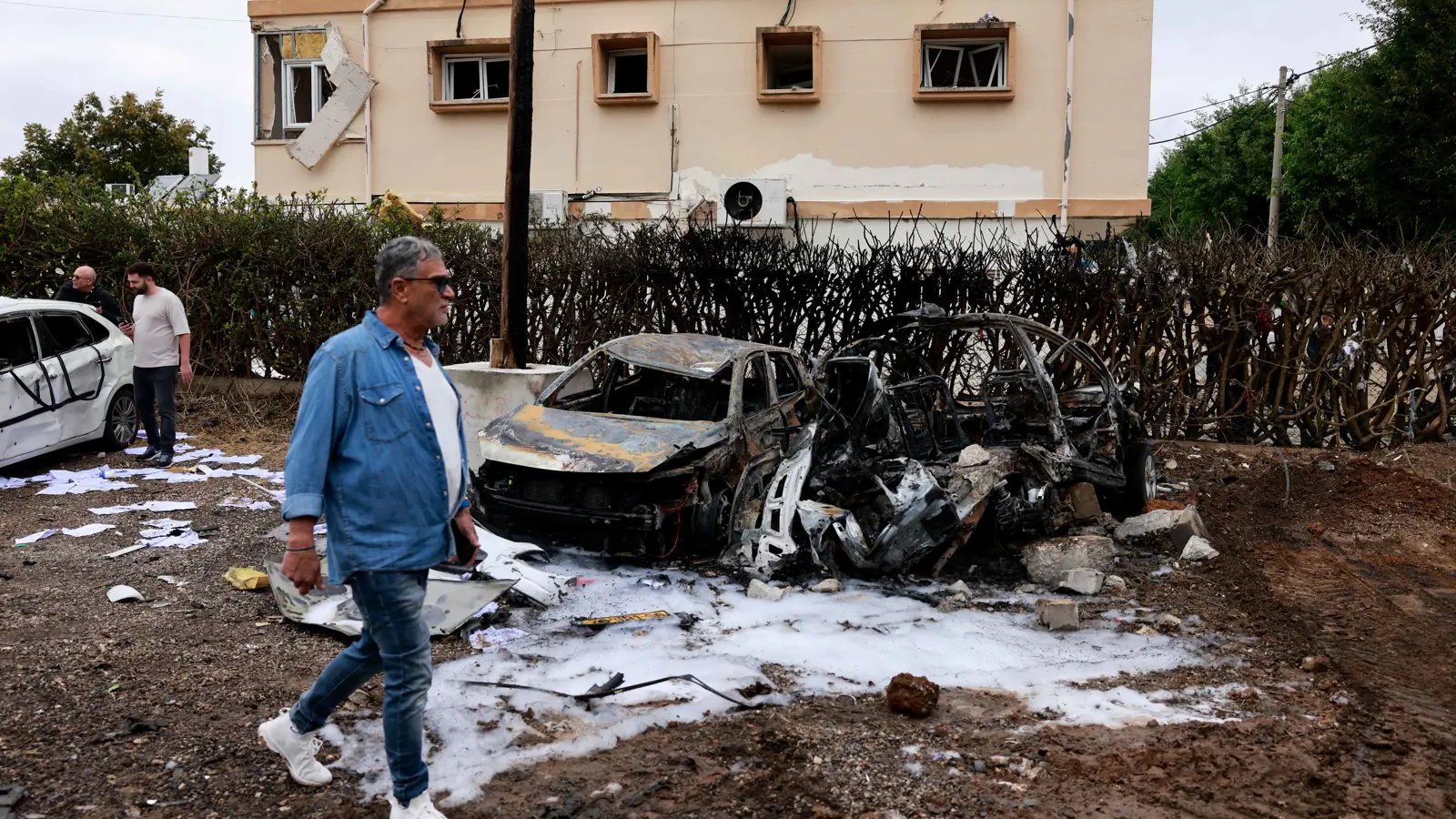 "بيروت مقابل تل أبيب".. مرحلة "كسر عظم" على مشارف الهدنة