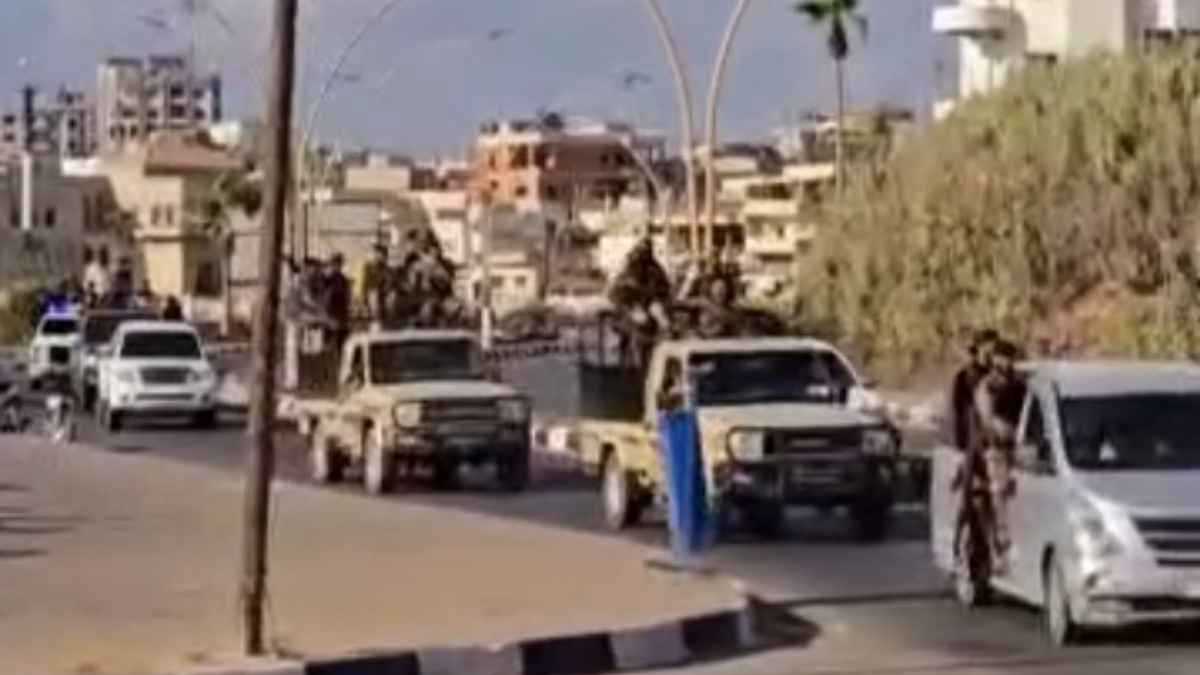 انتشار أمني كثيف في جبلة وسط ترقب وحذر بين العلويين (فيديو)