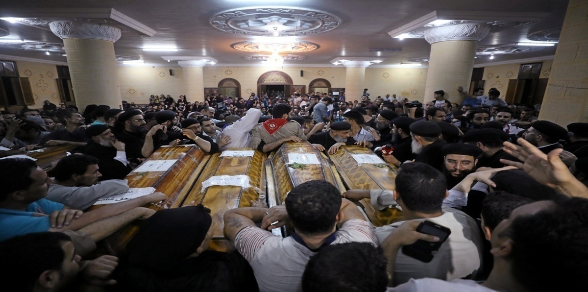 تشييع ضحايا الهجوم على أقباط المنيا وسط حزن عارم (صور)