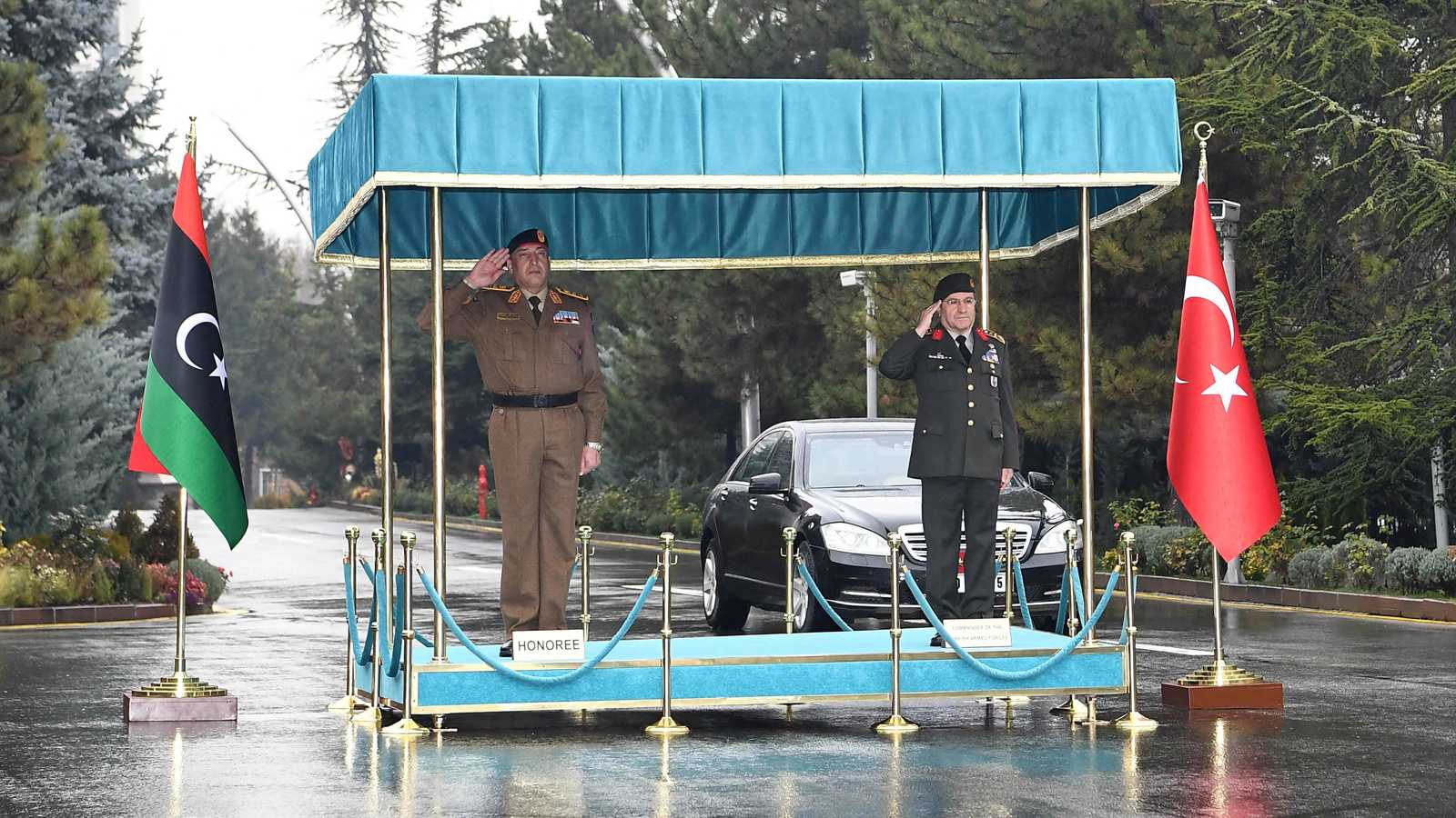 تحطمت طائرته في تركيا.. من هو رئيس الأركان الليبي محمد الحداد؟