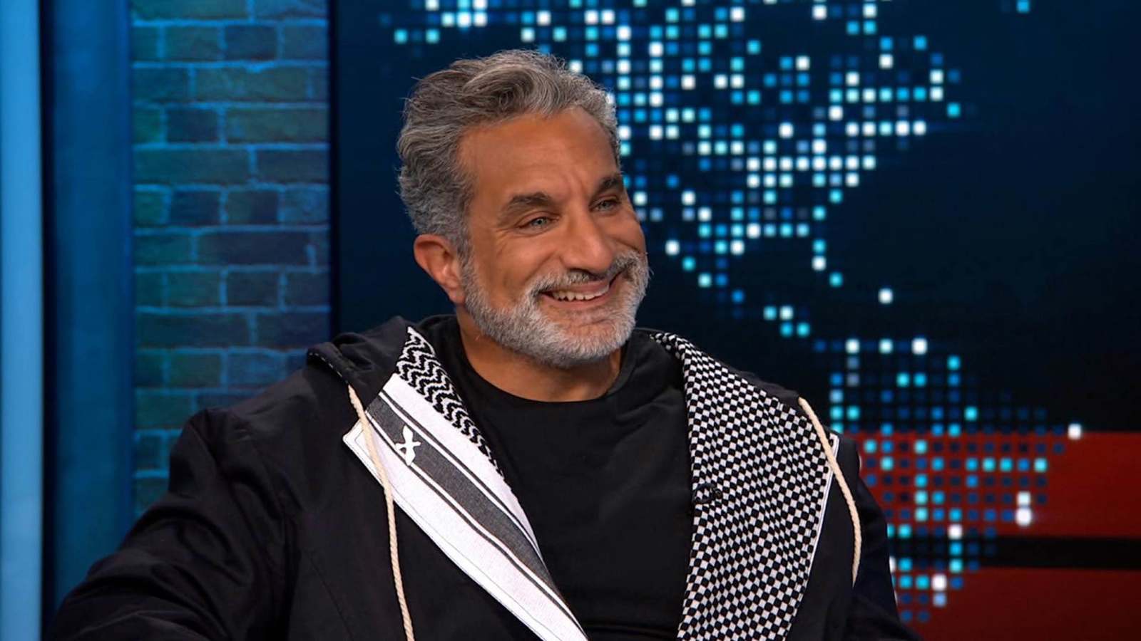 باسم يوسف يعود بـ100 عرض كوميدي حول العالم