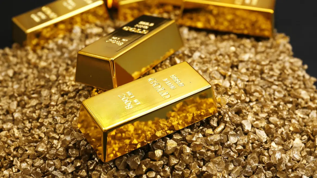 أسعار الذهب عالقة في نطاق ضيق وسط انخفاض حجم التداولات