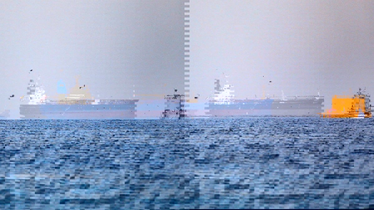 صحيفة: وصول 40 جنديًا بريطانيا إلى المهرة بعد تقارير عن تورط الحوثيين في الهجوم على الناقلة "ميرسر ستريت"