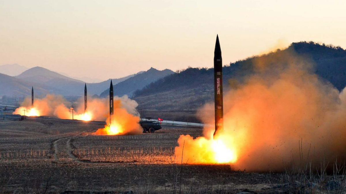 كوريا الشمالية تطلق قذائف جديدة وتهدد بالبحث عن "طريق جديد"