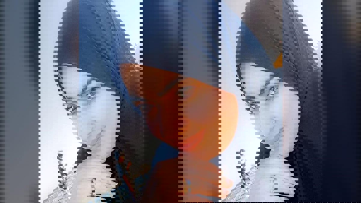 أميرة الناصر ترد على شائعة خلعها "الحجاب"