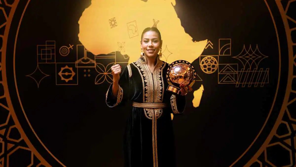 لاعبة الهلال الأفضل في أفريقيا.. من هي المغربية غزلان الشباك؟