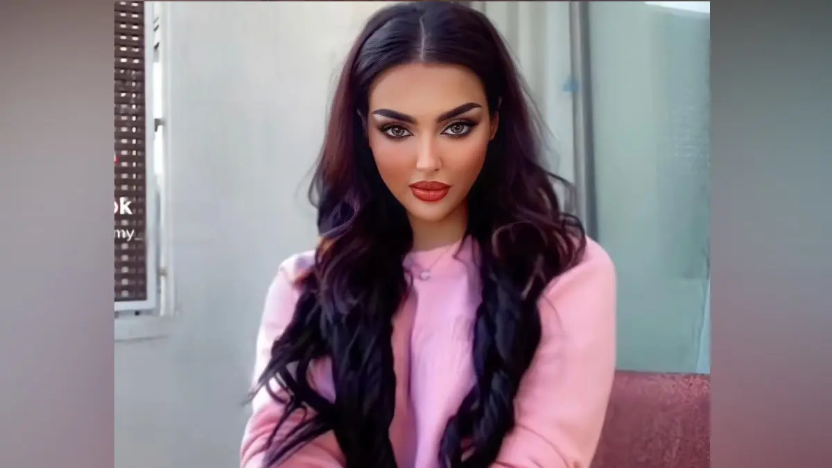 رومي القحطاني تخطف الأنظار في أول إطلالة لها مع شقيقتيها الفاتنتين