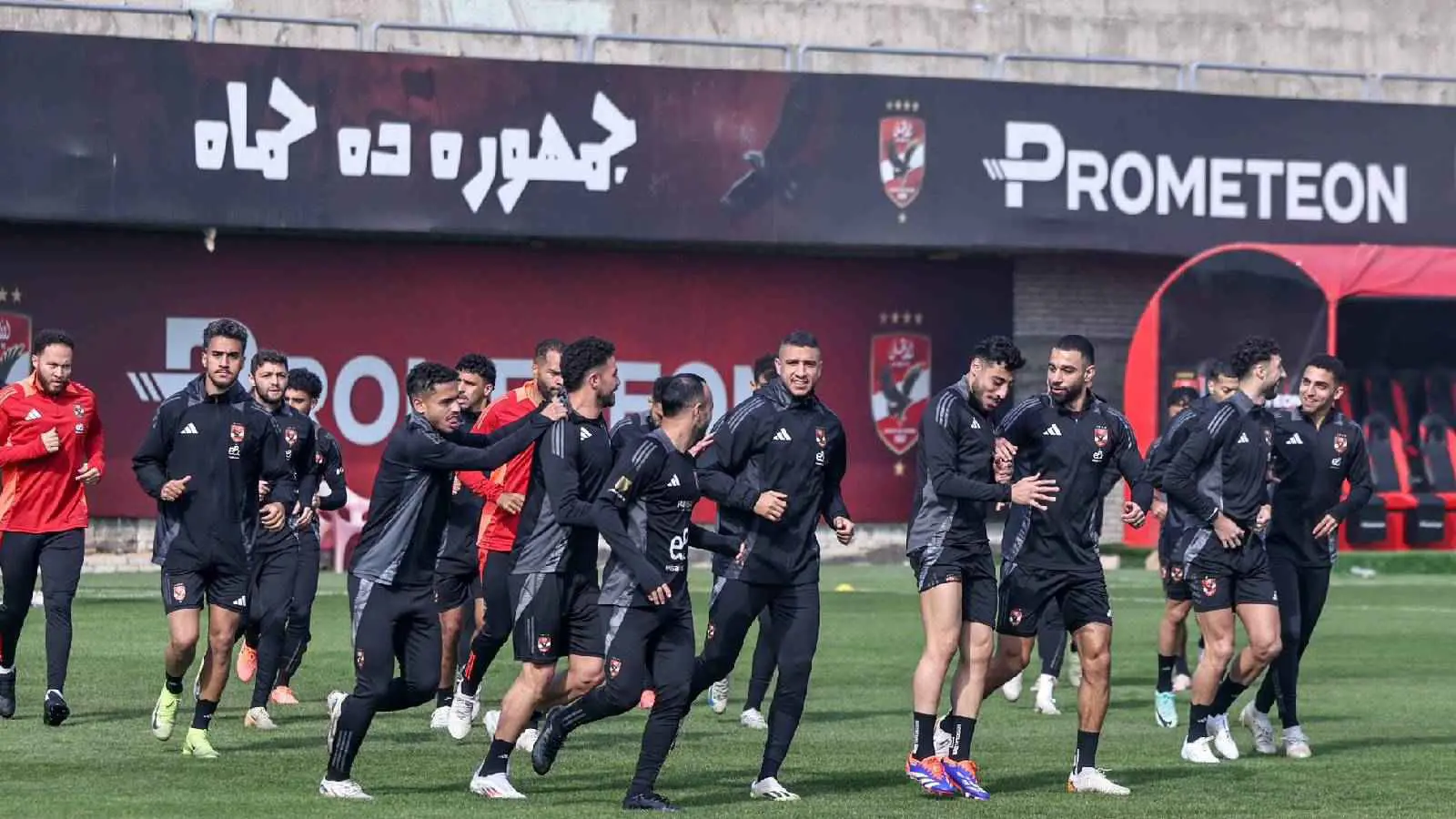 "أكرم توفيق" يشعل أزمة التجديد ويقترب من الشمال القطري