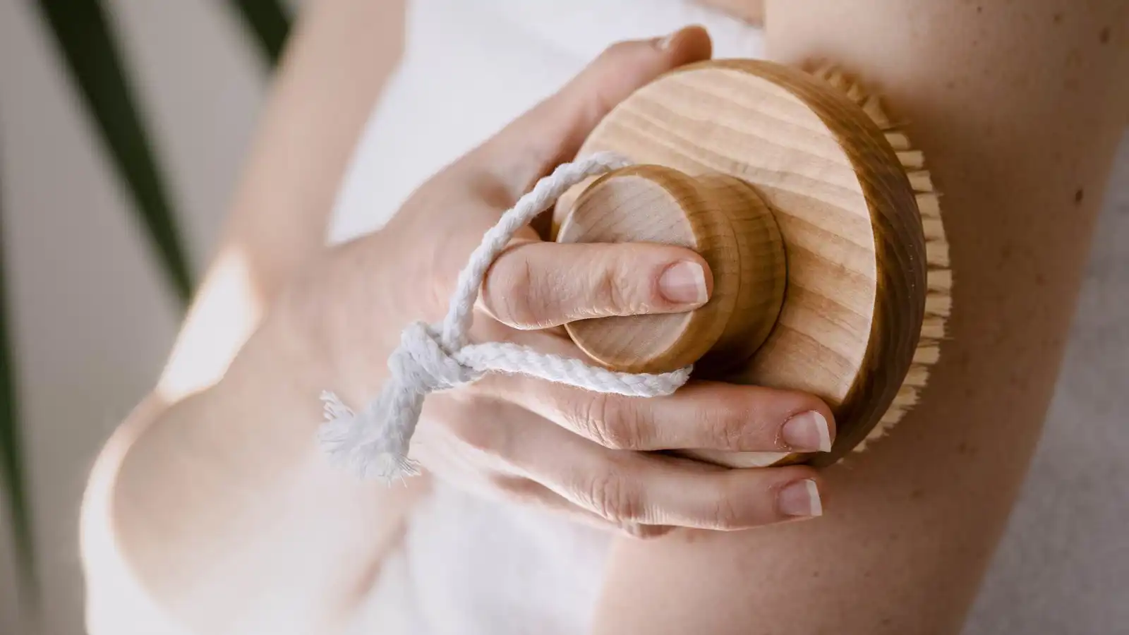 ترند "التنظيف الجاف" على تيك توك.. بين الخرافة والحقيقة العلمية