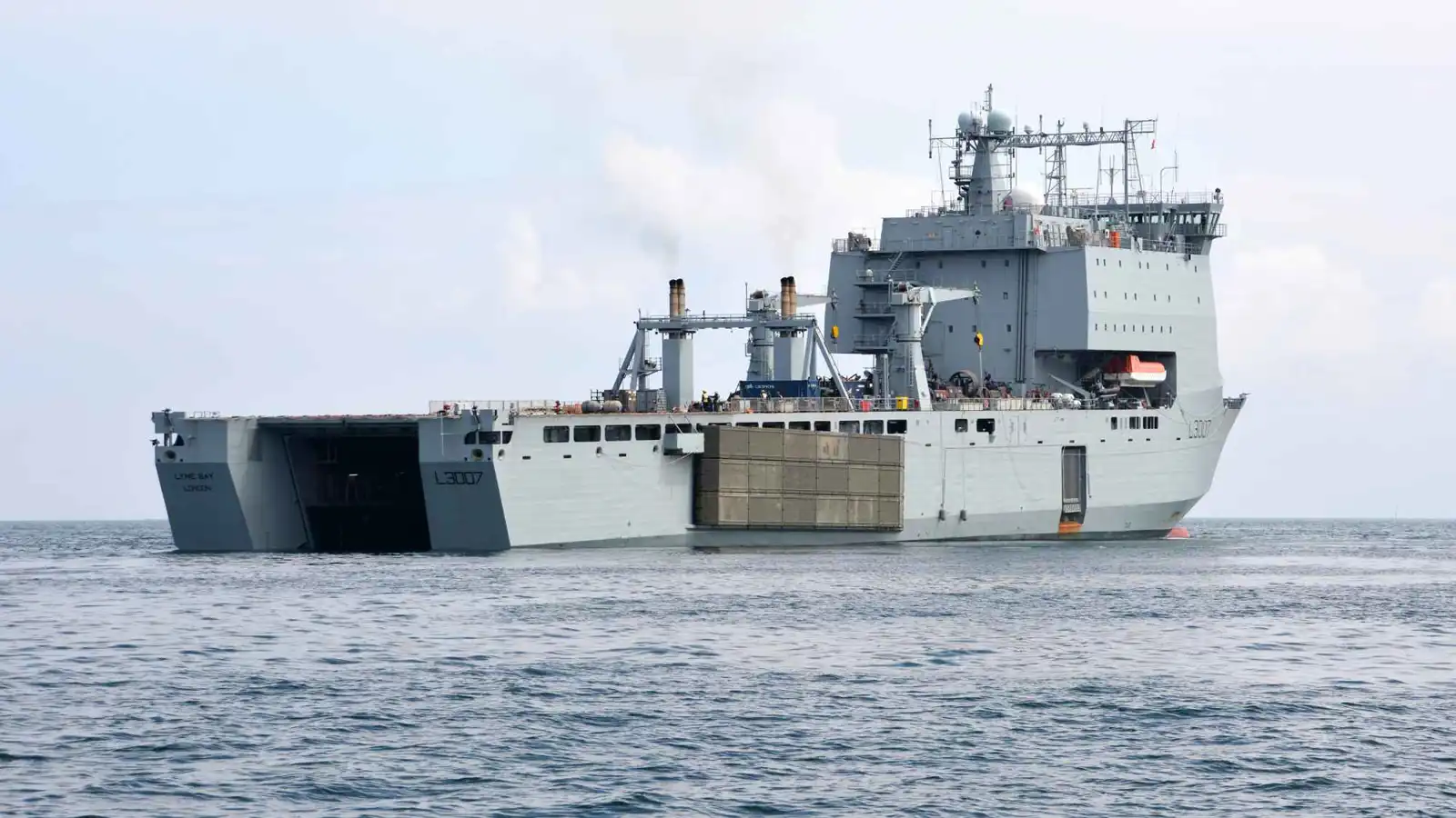 "انقلاب أوروبي".. ستارمر وماكرون يقطعان الطريق على ترامب في هرمز