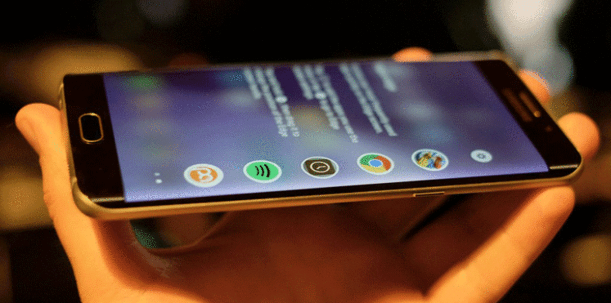 5 أشياء يحتاجها سامسونغ غالاكسي S7 لسحق آيفون