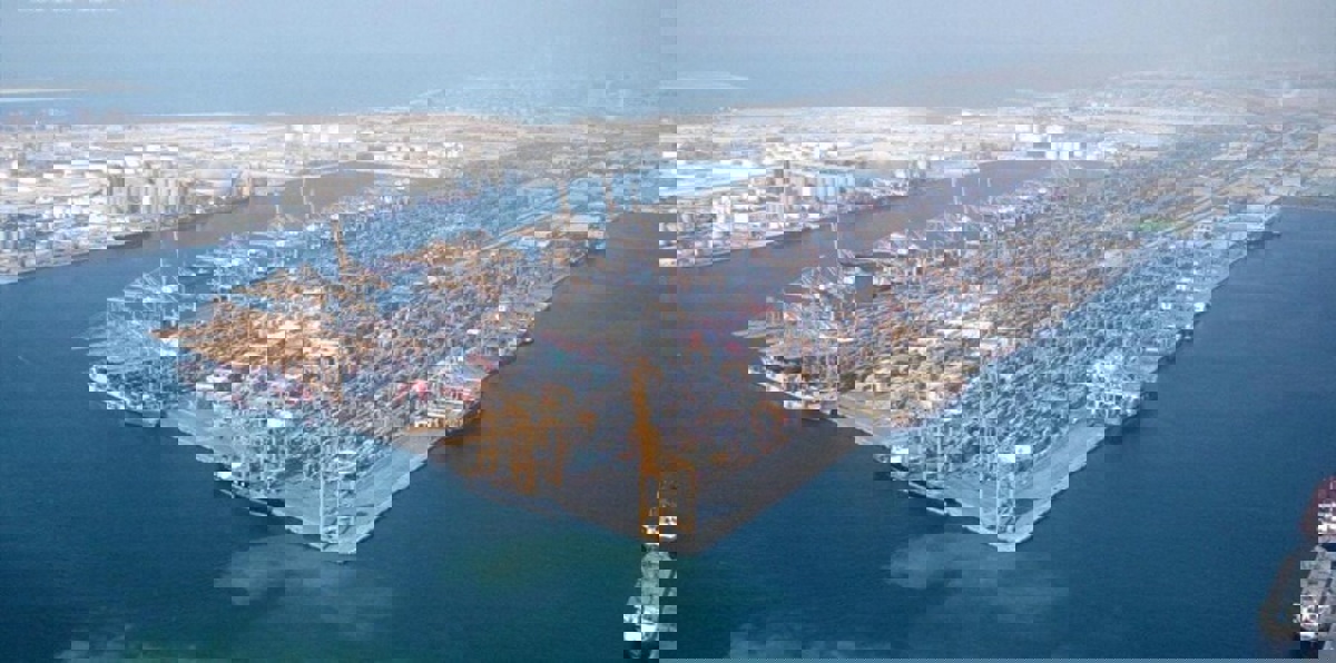 الإمارات.. "ميناء جبل علي" الأول عالمياً في سرعة المناولة