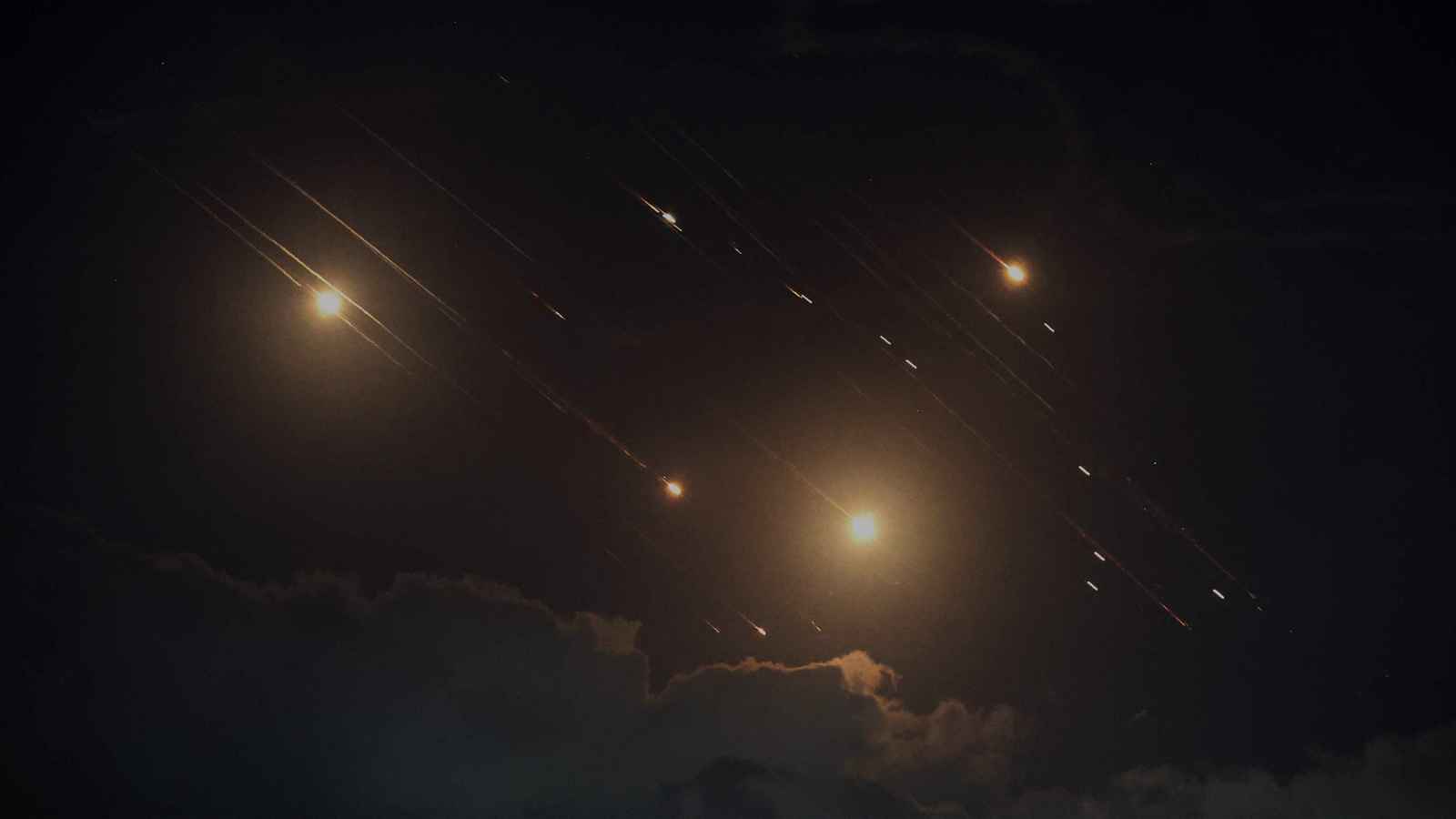 "نطاق واسع وتأثير محدود".. تحليل لقدرات إيران الصاروخية بعد قصف إسرائيل