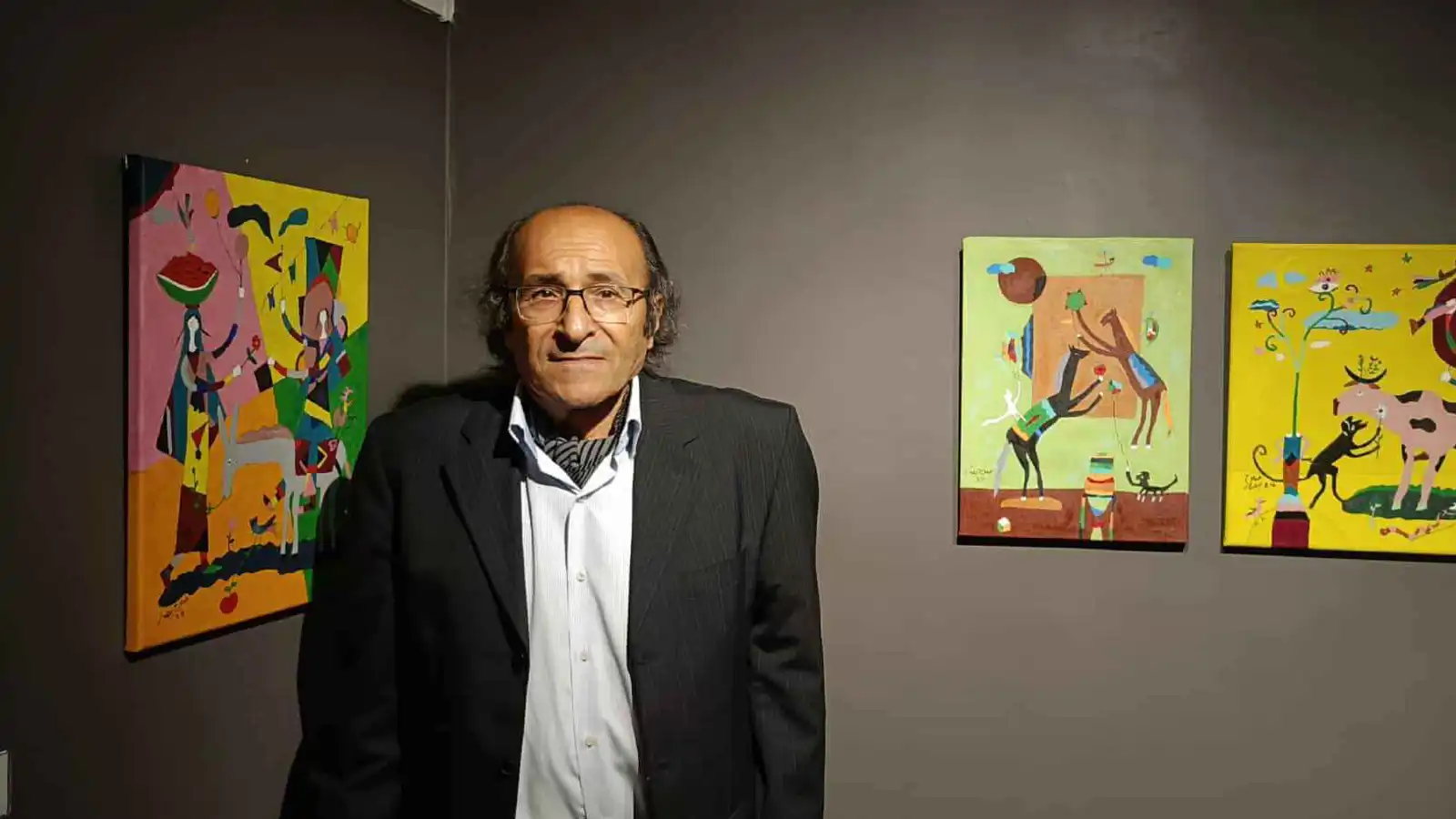 "بهجة".. براءة الطفولة في معرض تشكيلي يستعيد الشغف (صور)