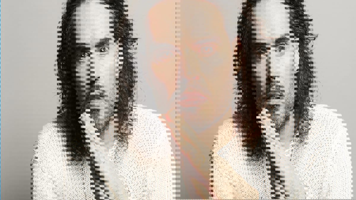 بعد اتهامه بارتكاب جرائم جنسية.. الشرطة تستجوب راسل براند