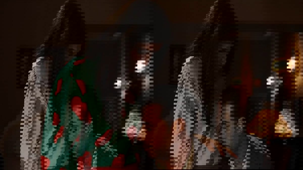 انتقادات لاذعة لغادة عادل وأحمد السعدني بسبب مشهد في "منورة بأهلها"