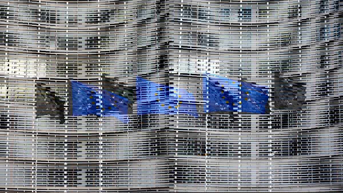 بروكسل تقترح إجراءات أكثر صرامة للانضمام إلى الاتحاد الأوروبي