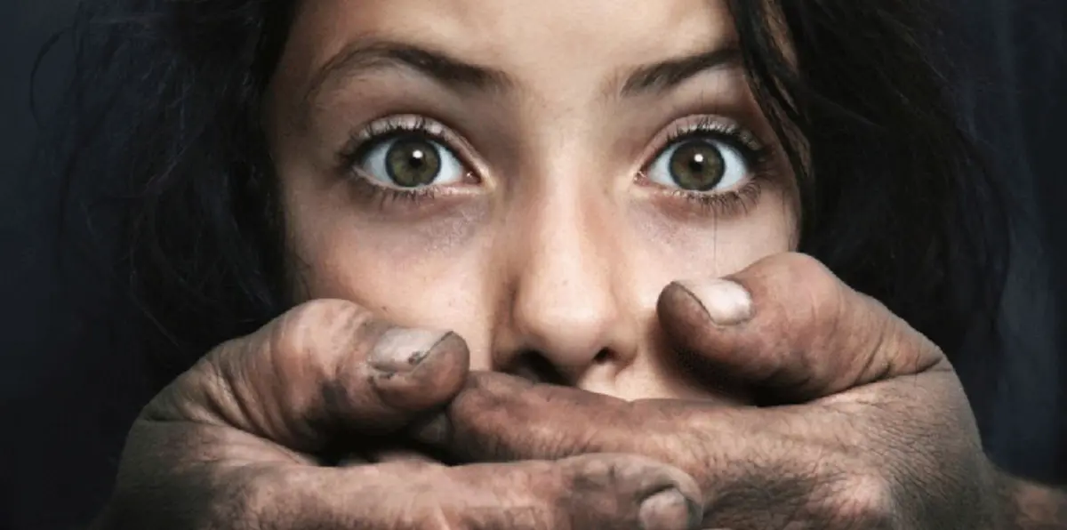 جريمة بشعة في مصر.. مدرّس أزهري يعترف باغتصاب طفلتين