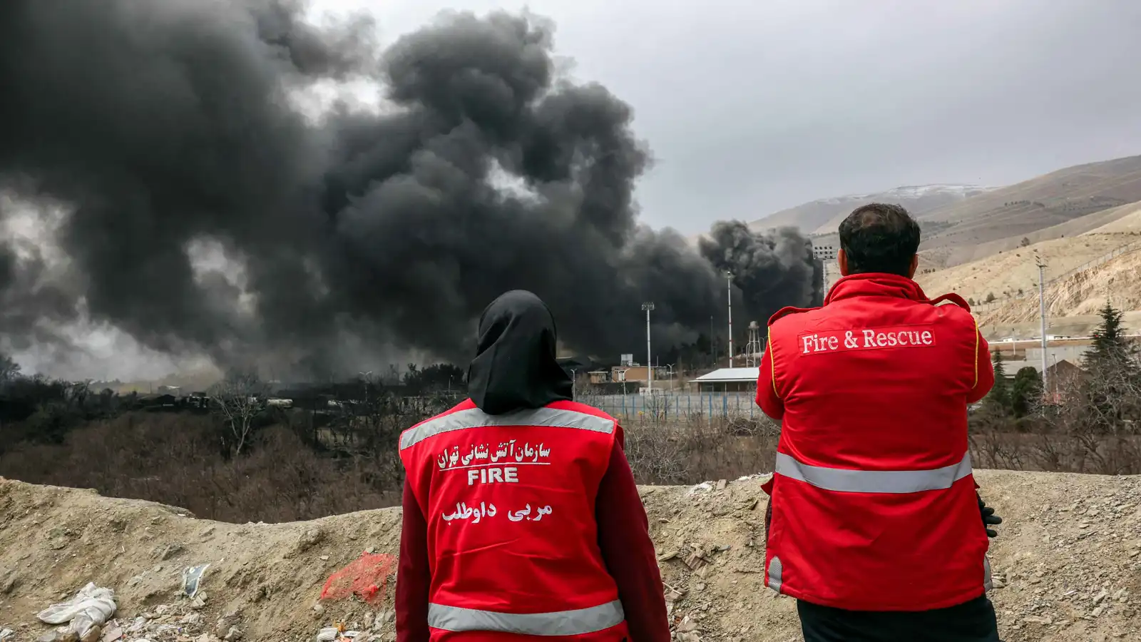 70 قتيلاً في قصف استهدف قم وأنباء عن انفجارات في مدن إيرانية