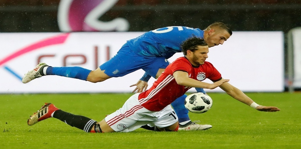 مباراة مصر واليونان.. 4 لوغاريتمات لهيكتور كوبر تثير مخاوف الفراعنة قبل المونديال (فيديو)