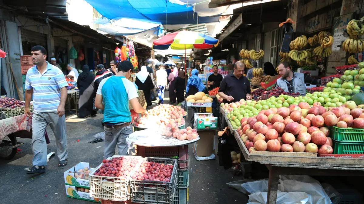 حماس تفرض رسومًا غير قانونية على أكثر من 1000 سلعة بغزة