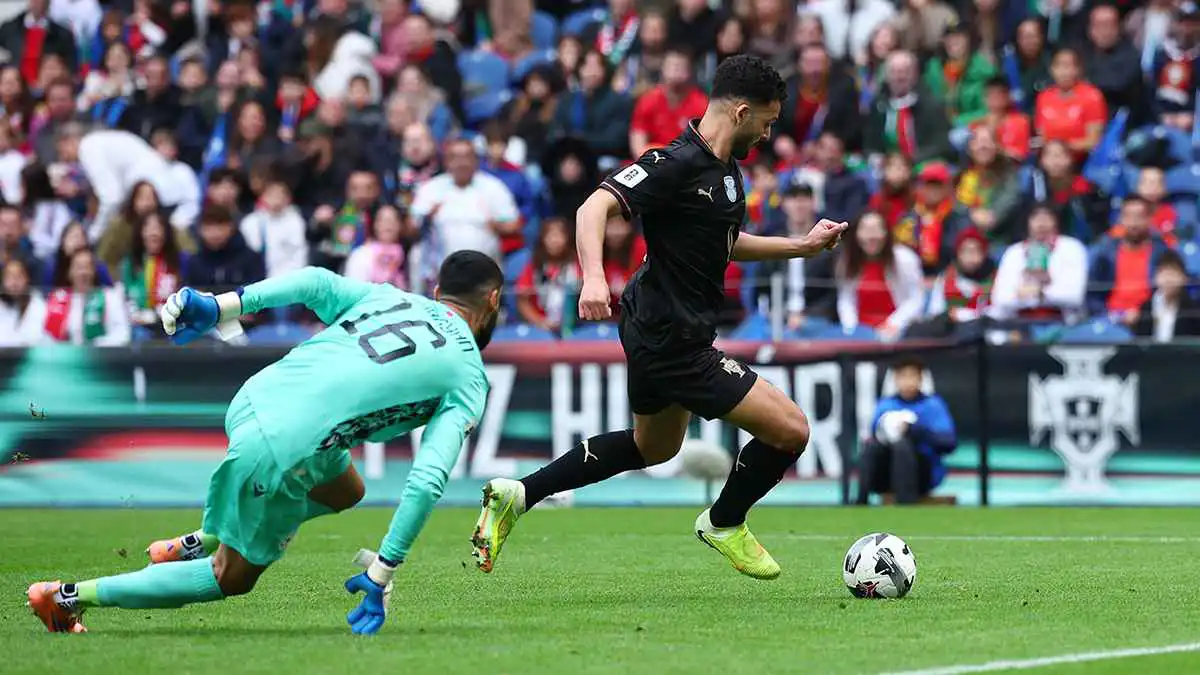 "بديل" كريستيانو رونالدو يسجل هدفاً رائعاً في مباراة البرتغال وأرمينيا (فيديو)