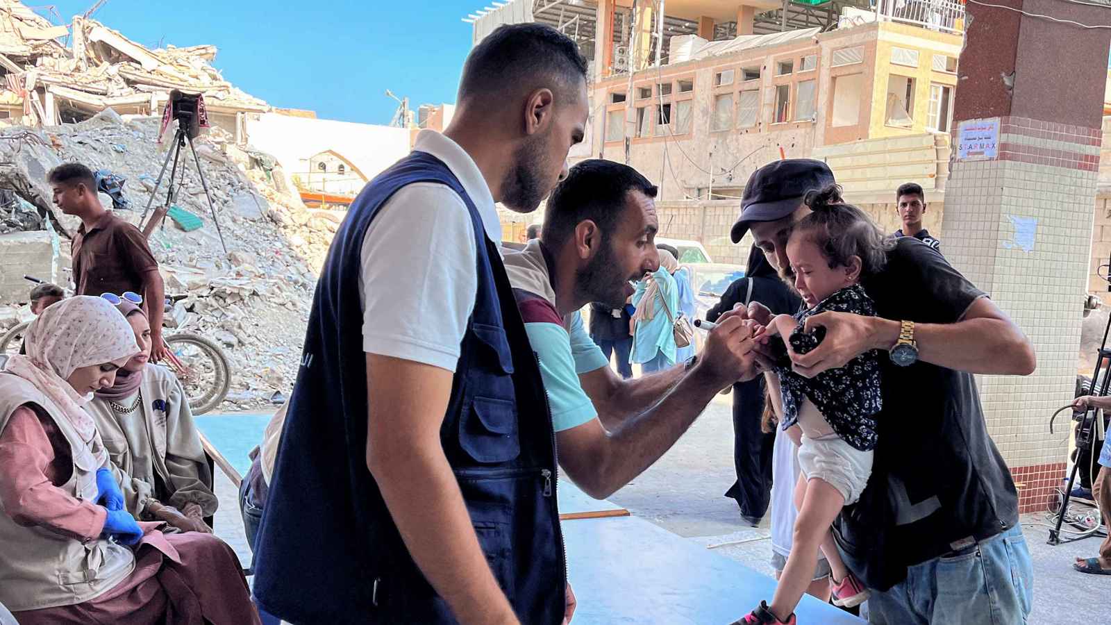 "كارثة صحية".. الحمى الشوكية تحاصر أطفال غزة مع استمرار الحرب