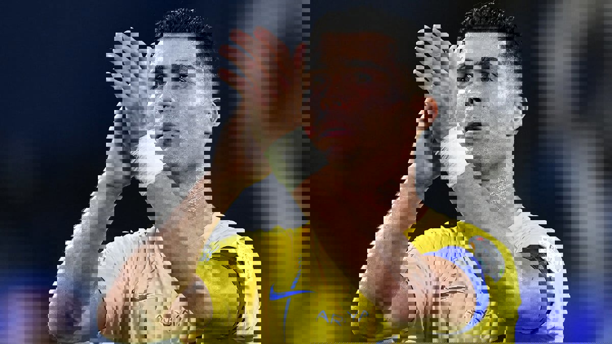 اتصال رونالدو يقرب أسطورة ريال مدريد من النصر السعودي