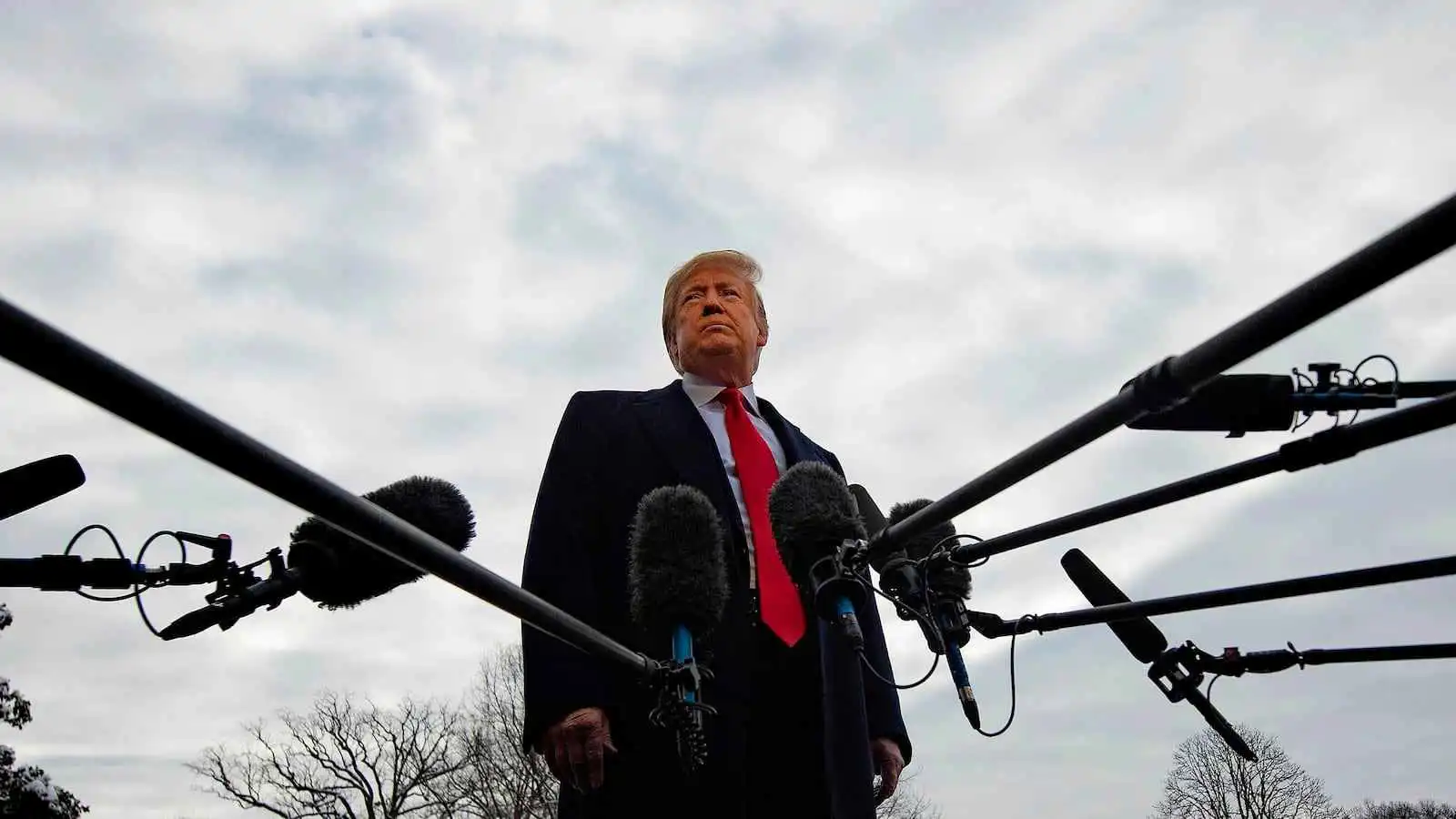 بعدما "أطفأ" 8.. لماذا يصرّ ترامب على إشعال "الحرب التاسعة"؟