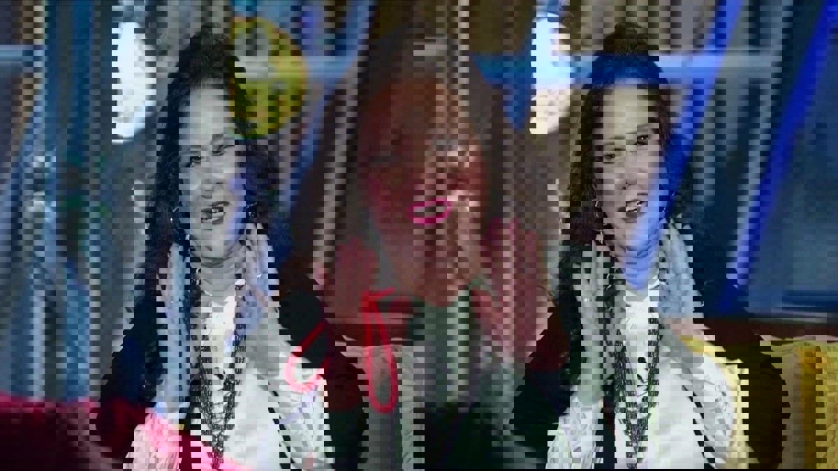 نجوم الفن العربي ينعون الراحلة دلال عبد العزيز‎‎