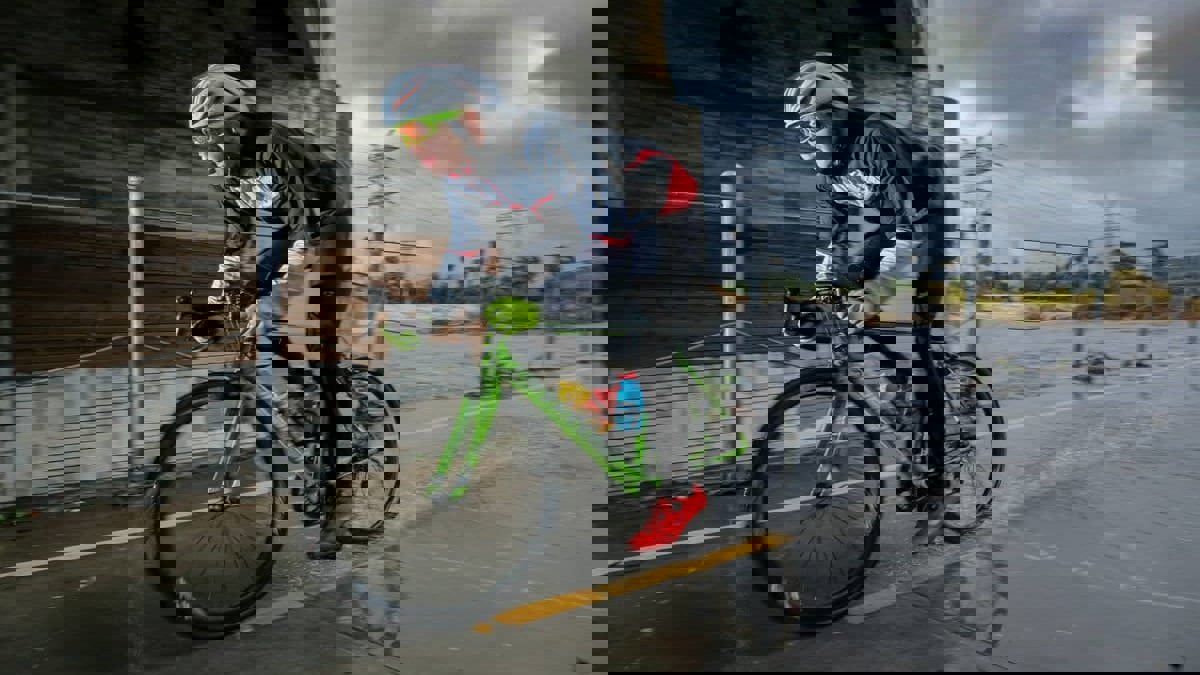 خوذة ذكية لراكبي الدراجات تبلغ عن الحوادث تلقائيا (صور وفيديو)