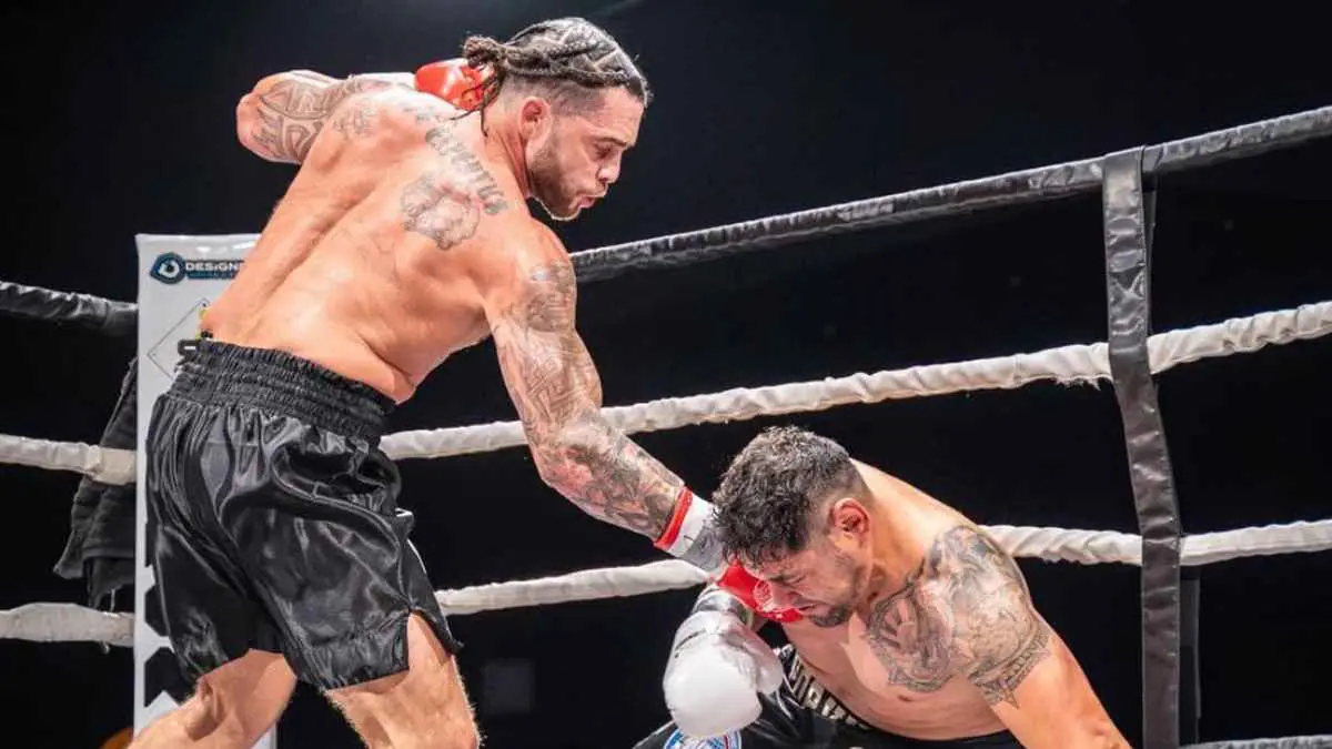 ارتبط اسمه بمواجهة جيك بول.. وفاة مفاجئة لبطل العالم في الملاكمة