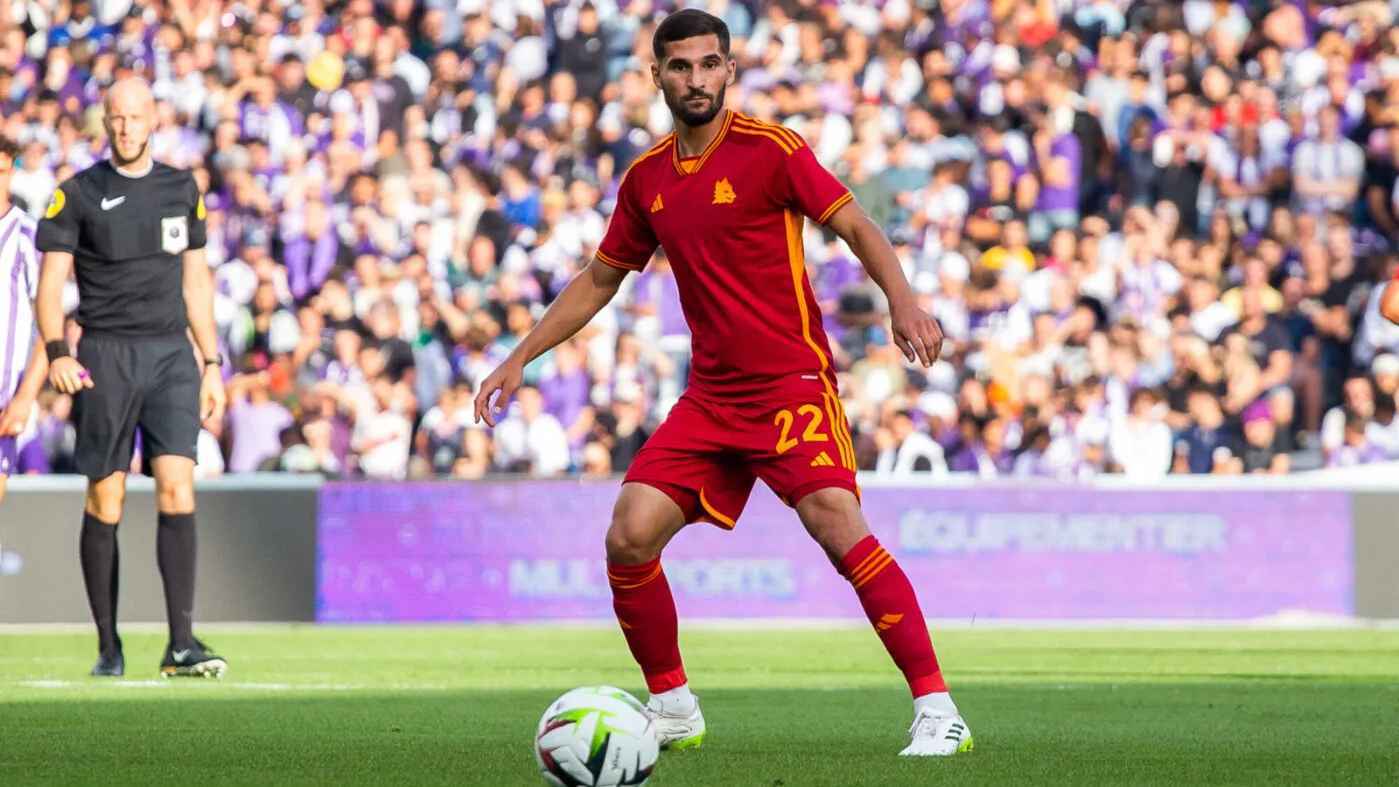 حالة واحدة تدفع نادي الاتحاد السعودي للتعاقد مع مدافع روما