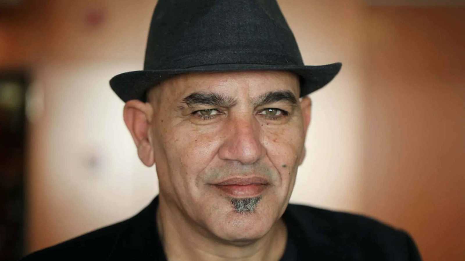 "للحلم بقية".. تعليق مؤثر من المخرج رشيد مشهراوي على تدمير منزله بغزة