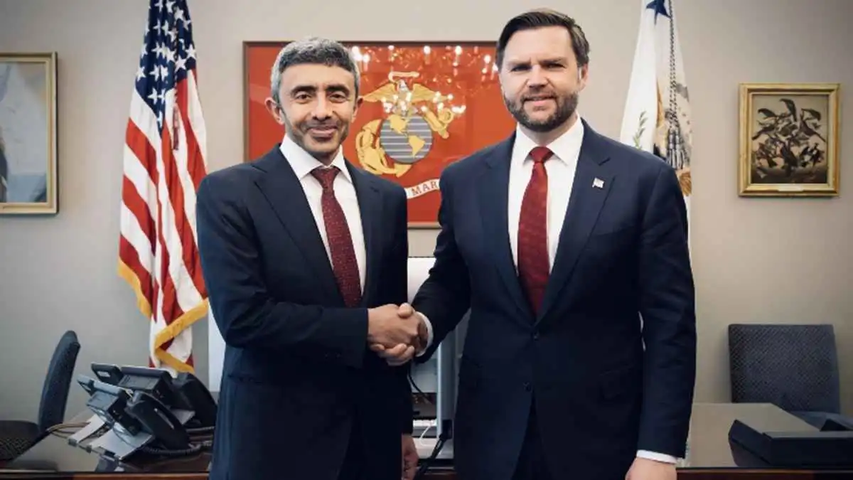 عبدالله بن زايد يلتقي نائب الرئيس الأمريكي في واشنطن