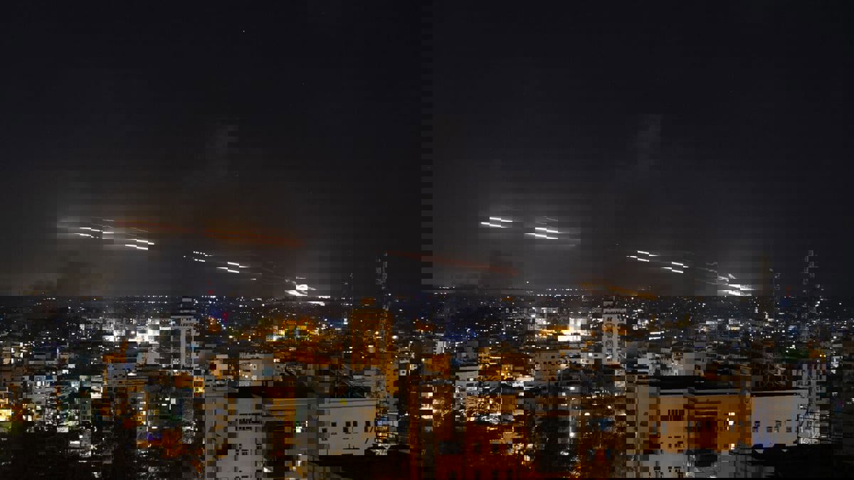 جيروزالم بوست: إيران تشعل حربا متعددة الجبهات ضد إسرائيل