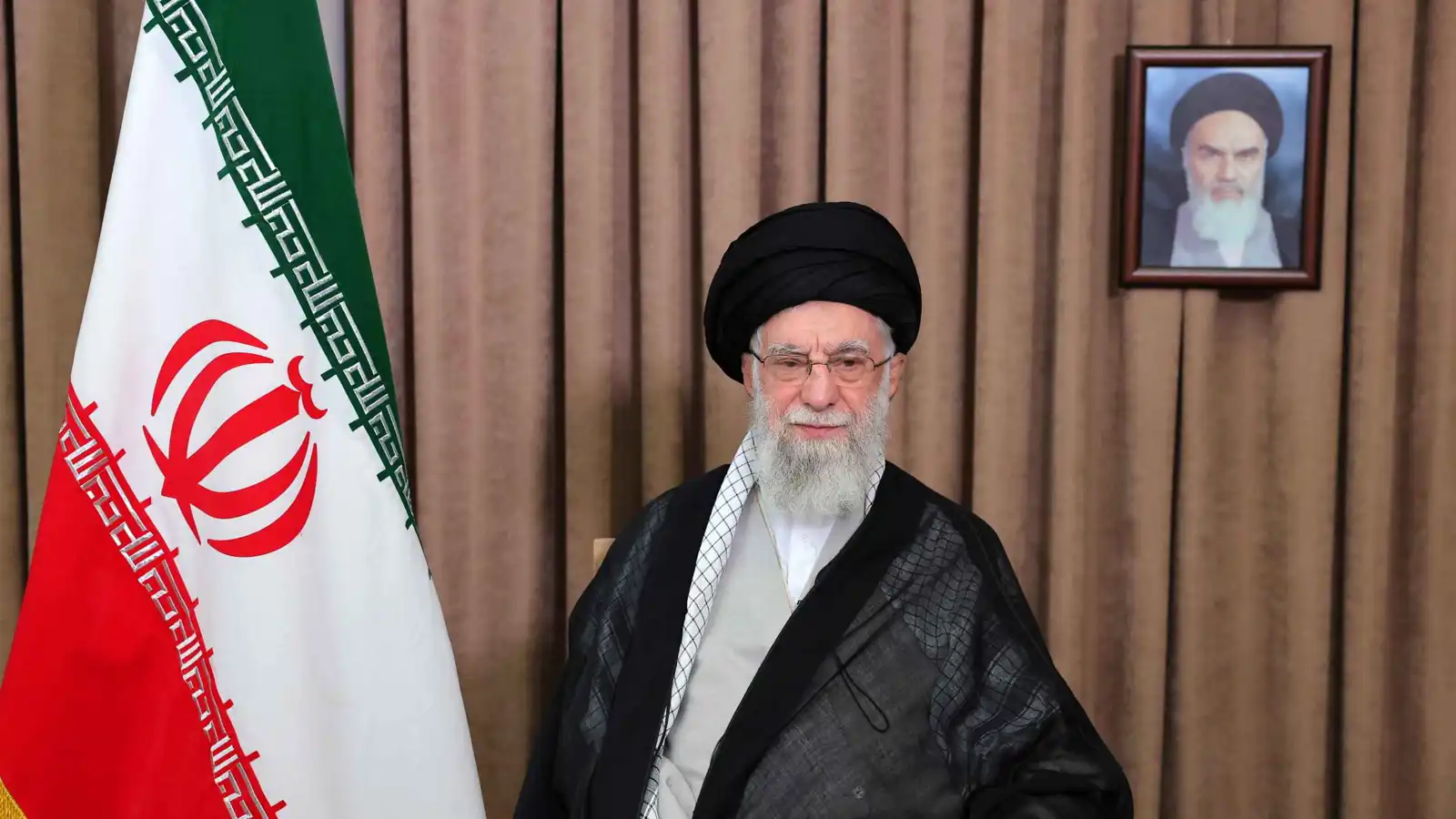 استهداف مقر إقامة خامنئي بـ30 قنبلة خلال الهجوم