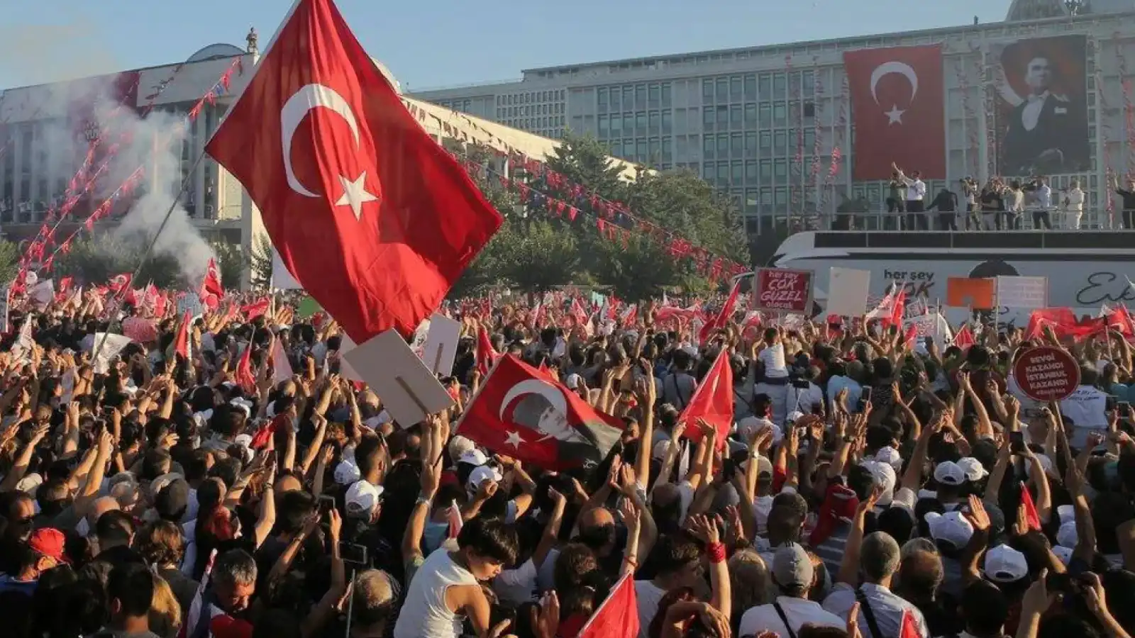 بعد حملة ميدانية.. هل قررت الحكومة التركية مواجهة المعارضة في الشارع؟