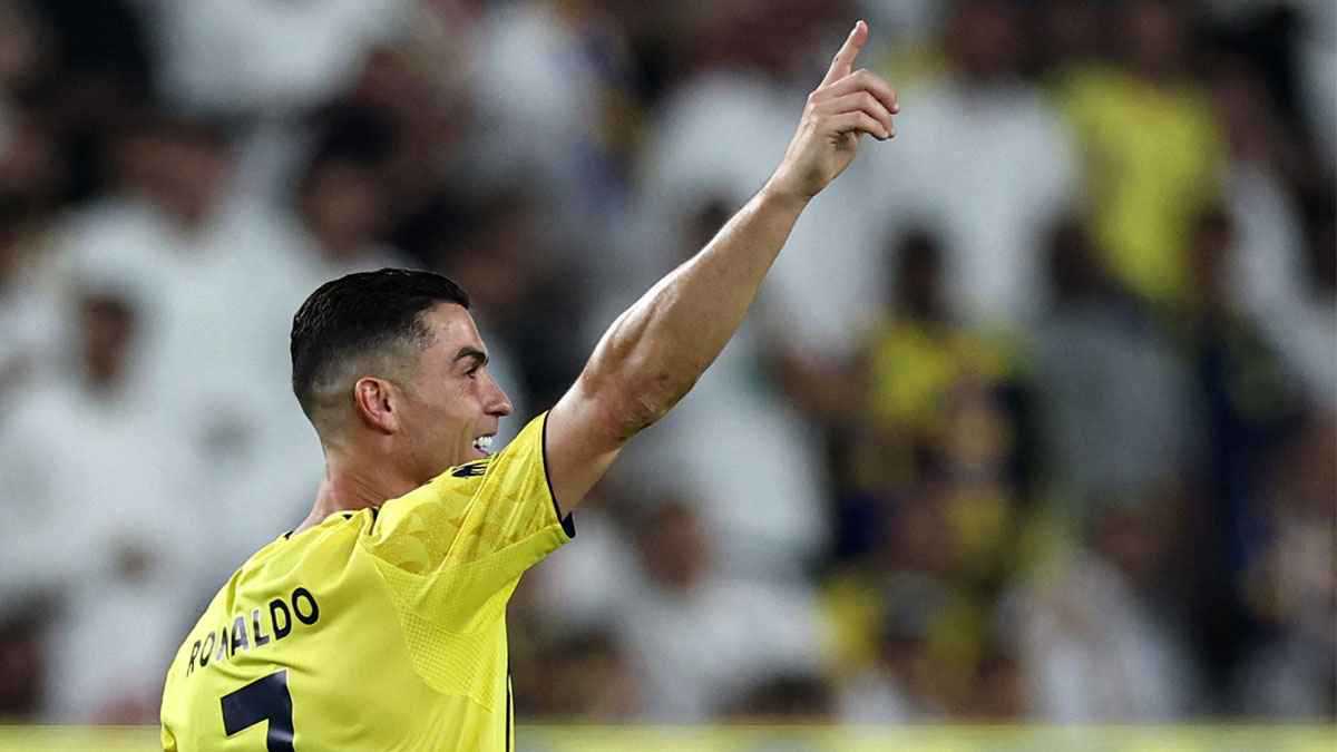 الأب الحنون والجلاد القاسي.. 4 مشاهد تكشف وجهي كريستيانو رونالدو في ليلة واحدة