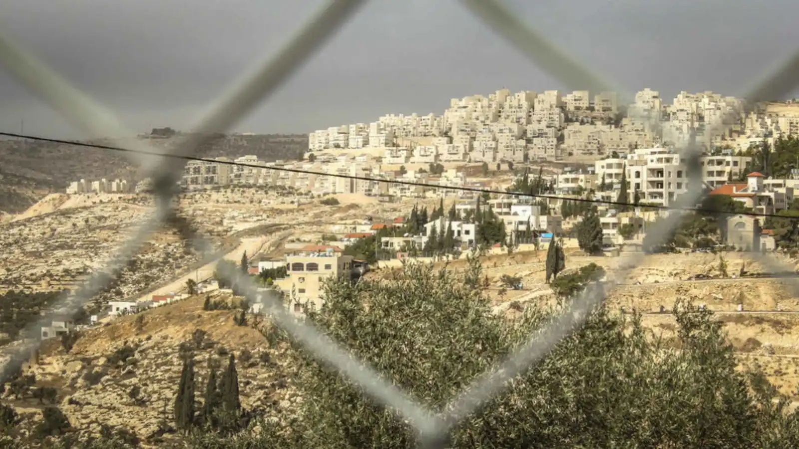 يعارضها ترامب ونتنياهو.. ماذا تعني خطوة الكنيست الإسرائيلي بشأن الضفة؟