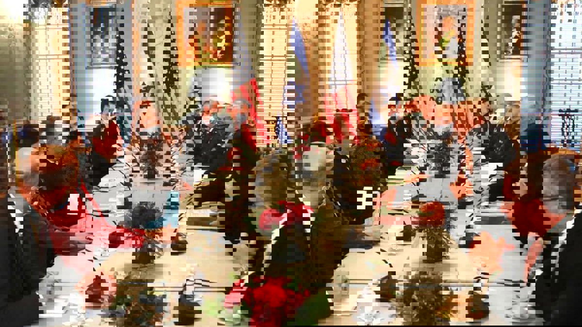 بعد زيارة غانتس وبرنياع.. هل نجحت إسرائيل في تشديد الموقف الأمريكي حيال إيران؟