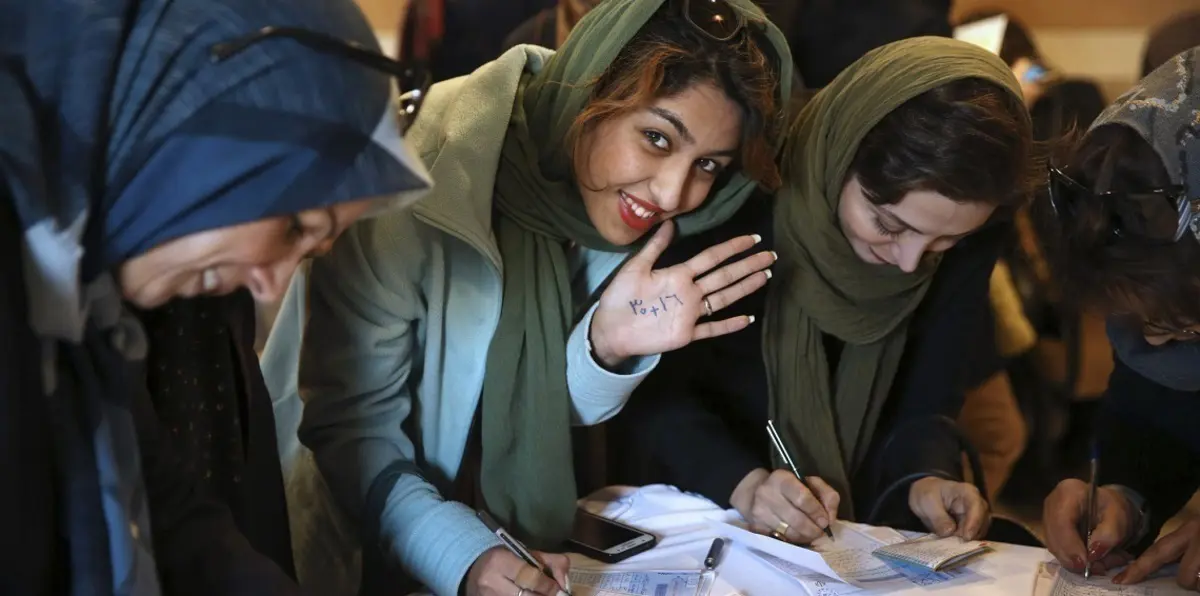 رغم استبعاده.. أحمدي نجاد يحصل على 800 ألف صوت "باطل" في الانتخابات الإيرانية