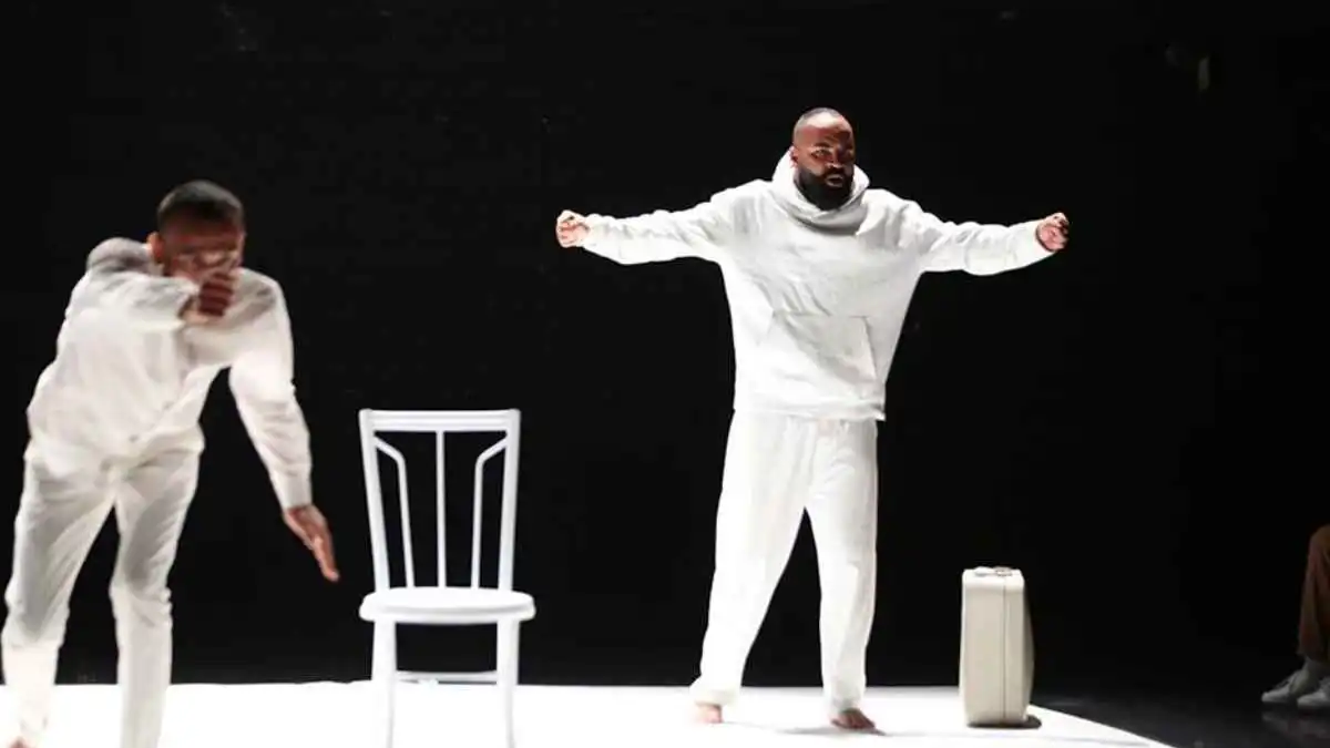 انطلاق مسرحية "11:14" في تونس.. رحلة مثيرة في أعماق النفس البشرية